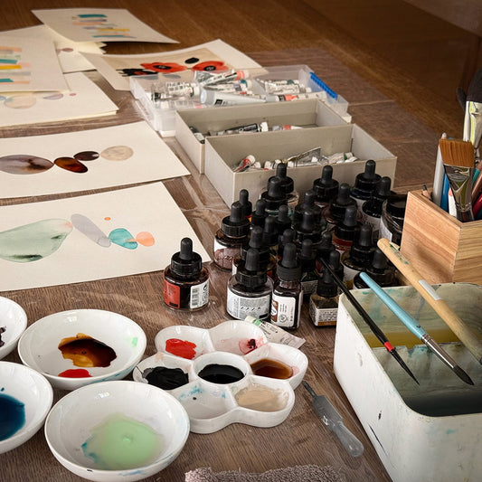 作家の深堀りコラム｜時間の気配を飾る、ハシモトヒロコの水彩画